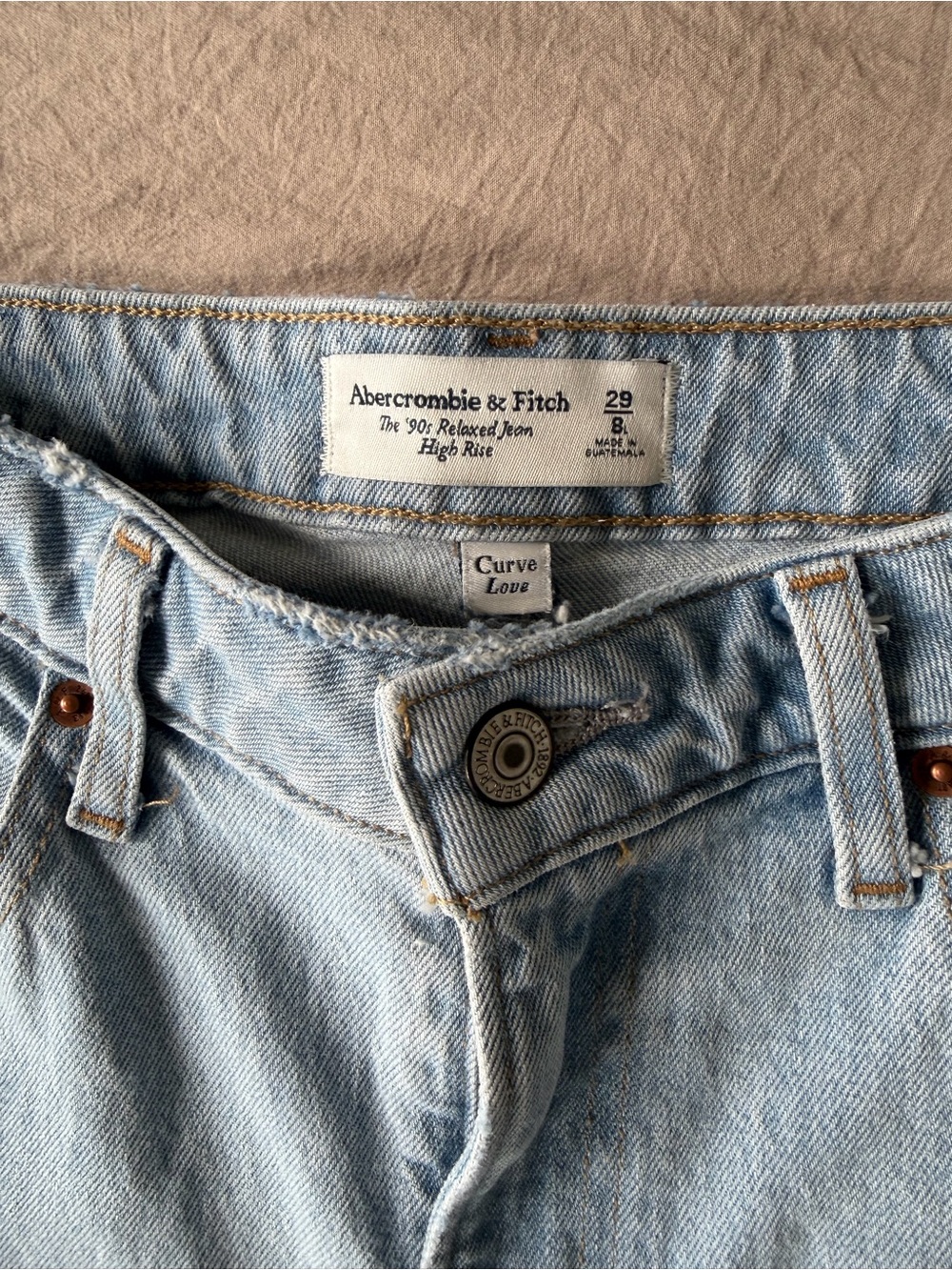Abercrombie & Fitch Light Blue High-Rise Relaxed Jeans - Picture 3 of 5